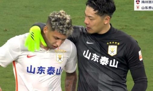 大小雷就是泰山队大小王 王大雷情绪化安抚成妙笔