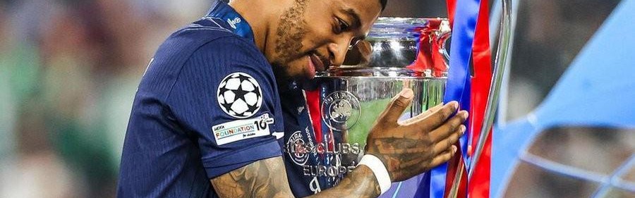 记者：巴黎将在周日对阵朗斯赛后致敬金彭贝