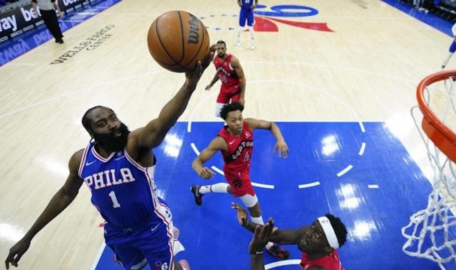 澳洲幸运10计划网-76人3月第二次领先15分被翻 哈登再露萎靡之势